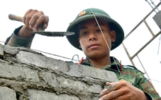 Cuối năm, ta tẩy bụi ký ức, hong khô niềm vui