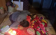 Hai anh em ruột chết đuối, người mẹ suy sụp