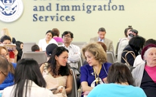 Chính sách visa HB-1 gặp 'bão' kiện tụng ở Mỹ