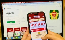 Tin tức sáng 14-12: Cán bộ yêu cầu người dân nộp thêm giấy tờ đã có dữ liệu sẽ bị xử lý