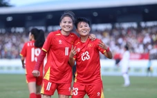 Nữ Việt Nam - Indonesia (hiệp 1) 1-0: Bích Thùy mở tỉ số trên chấm phạt đền