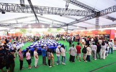 Ngày của Phở 2025: ngày cuối còn đông hơn ngày đầu, khách xếp hàng dài chờ