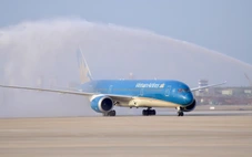 Máy bay Boeing 787 đã hạ cánh an toàn xuống sân bay Long Thành lúc 16h hôm nay