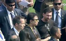 Vệ sĩ riêng của Messi coi thường và xô đẩy quân nhân Ấn Độ?