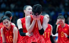 Bóng chuyền nữ Việt Nam thất bại trước Thái Lan: Không sao đâu, các cô gái!