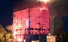 Một nhà nuôi yến ở An Giang bị cháy rụi hoàn toàn trong đêm