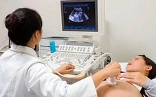 Bác sĩ tiết lộ giới tính thai nhi sẽ bị đình chỉ hành nghề