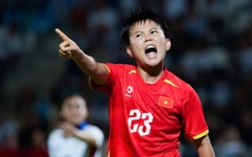 Nữ Việt Nam - Philippines (hiệp 1) 0-0: Trọng tài mắc sai lầm, Bích Thùy bị từ chối bàn thắng