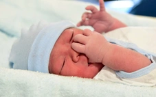 Kêu gọi giúp 'mẹ đơn thân mang song thai': Nhiều chi tiết không đúng sự thật