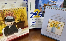 Biếu tặng lịch Tết, người cần không có, người có không cần