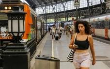 Tây Ban Nha triển khai thẻ đi lại công cộng toàn quốc chỉ 60 euro/tháng
