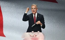 Thủ tướng Canada bị chỉ trích 'lệch chuẩn' vì dùng chính tả kiểu Anh trong văn bản chính phủ