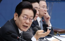 Tổng thống Hàn Quốc lần đầu cho livestream cuộc họp chính sách, ‘giải trí hơn xem phim Netflix’