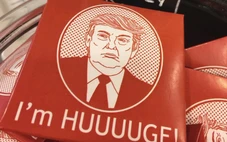 Có thật có ‘bao cao su in hình ông Trump' trong hồ sơ Epstein?