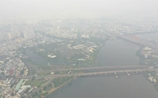 Sáng nay thời tiết TP.HCM trời mù, không khí không tốt với người nhạy cảm