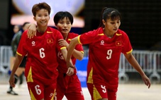 Futsal nữ Việt Nam - Indonesia (hiệp 1) 3-0: Thùy Trang nâng tỉ số