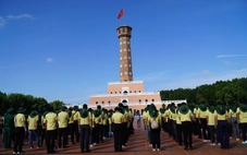 Nhiều hoạt động ý nghĩa trong hành trình về nguồn 'Tự hào cán bộ Dân vận khéo' tại cực Nam Tổ quốc