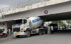 Xe quá khổ liên tục 'đội đầu' gầm cầu Tiên Sơn, Đà Nẵng lắp lại giá long môn