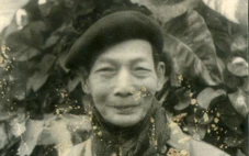 Một gia đình bốn thế hệ nối tiếp viết sách, ba người được đặt tên đường