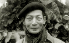 Một gia đình bốn thế hệ nối tiếp viết sách, ba người được đặt tên đường