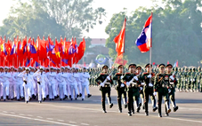 Chùm ảnh lễ diễu binh kỷ niệm 50 năm Quốc khánh Lào