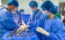 Bé trai 36 tuần, chào đời sớm 'bất đắc dĩ' đã cai máy thở