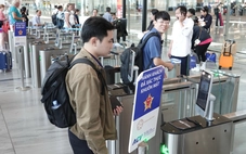 Bay thời công nghệ