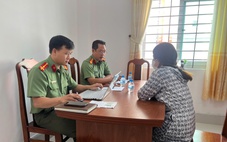 Làm việc với phụ nữ chia sẻ thông tin sai sự thật về việc hỗ trợ đồng bào bị ảnh hưởng thiên tai