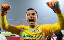 Thủ môn tuyển Indonesia chói sáng ở Serie A, truyền thông Ý ca ngợi hết lời