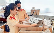 Đề xuất giảm 6 triệu đồng lệ phí cấp biển số ô tô tại Hà Nội và TP.HCM từ năm 2026