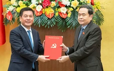 Bộ trưởng Bộ Công Thương Nguyễn Hồng Diên làm Phó bí thư chuyên trách Đảng ủy Quốc hội