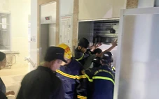 Giải cứu 3 người bị mắc kẹt trong thang máy của bệnh viện ở Đà Nẵng