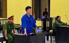 Đánh mẹ, đâm cán bộ làm nhiệm vụ, lãnh 11 năm tù