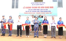 Bàn giao căn nhà 'Chiến dịch Quang Trung' đầu tiên do lực lượng Vùng 4 Hải quân xây tại Khánh Hòa
