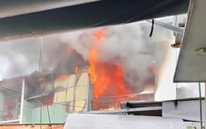 Cháy nhà trong khu dân cư đông đúc ở Đà Nẵng, người dân hốt hoảng vì cháy lan