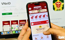 Hà Nội liên thông dữ liệu y tế, người dân có thể tra cứu sổ sức khỏe trên VNeID và iHanoi