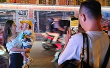 Nhộn nhịp các điểm check-in mùa Giáng sinh