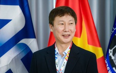 HLV Kim Sang Sik trả lời phỏng vấn trực tiếp trên Tuổi Trẻ Online