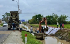 Vùng lũ 'chạy đua' sửa chữa kênh thủy lợi để kịp vụ sản xuất mới