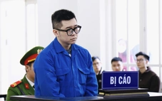 Hình ảnh tại tòa của bị cáo Đặng Chí Thành - người xăm trổ đánh dã man phụ nữ trước mặt trẻ nhỏ