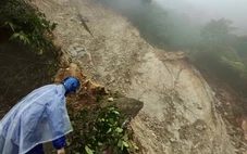Đường lên đỉnh Bạch Mã sạt lở nghiêm trọng, du lịch tạm ngưng vô thời hạn