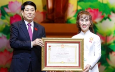 Tiến sĩ Nguyễn Thị Phương Thảo nhận danh hiệu Anh hùng Lao động