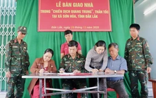 Bàn giao 5 căn nhà đầu tiên trong Chiến dịch Quang Trung cho người dân vùng lũ Phú Yên cũ