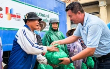 Quà GREENFEED Việt Nam cùng báo Tuổi Trẻ đến với bà con vùng lũ Bình Định, Phú Yên cũ