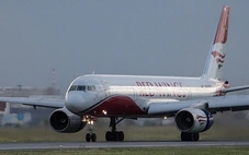 Máy bay chở 425 người từ Nga tới Thái Lan hạ cánh khẩn cấp vì cháy động cơ