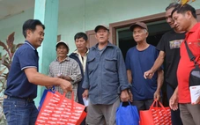 Cứu trợ đâu chỉ có cái ăn cái mặc...