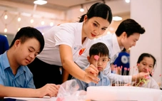 Lễ hội Vượt sóng mang yêu thương đến với người khuyết tật