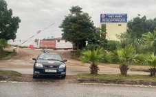 Xác minh nhiều xe tập lái trèo qua giải phân cách cứng