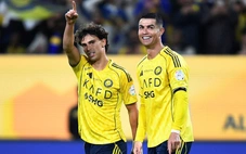 Pha ghi bàn lạ lùng giúp Ronaldo tiến sát cột mốc 1.000 bàn thắng