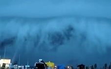 Làm rõ video quay một đám mây sóng thần trên bầu trời Ấn Độ